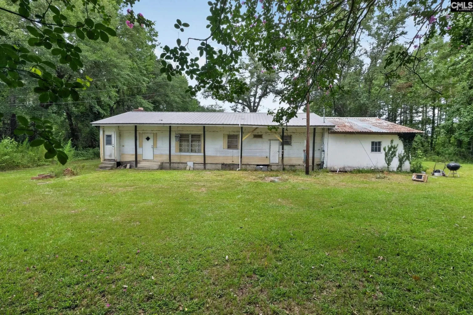 2737 Bayview Rd