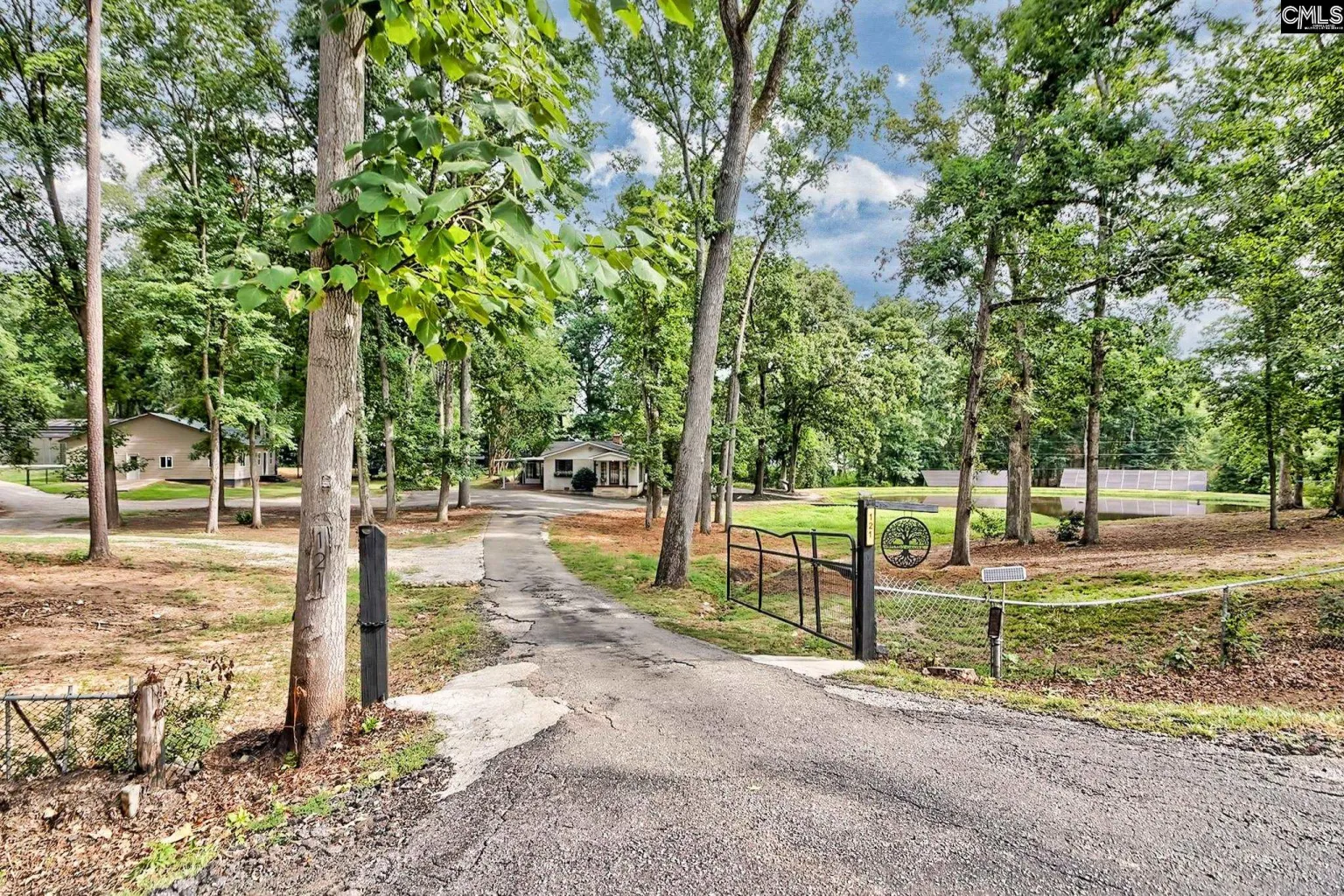 121 Knoll Wood Drive