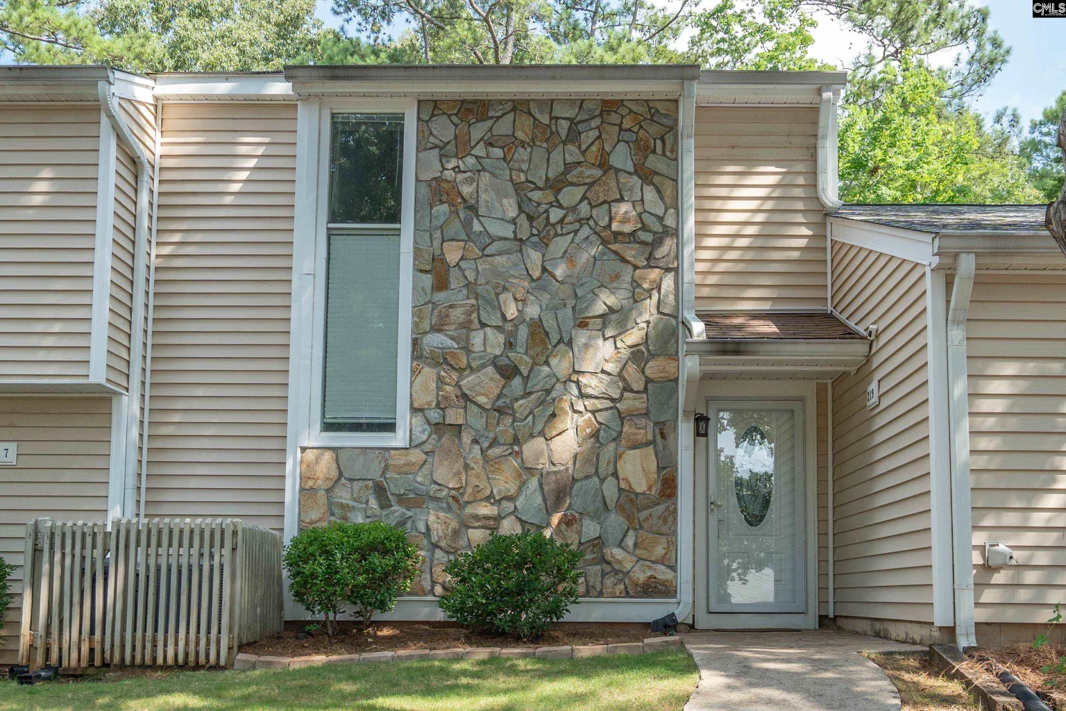 219 Mariners Row