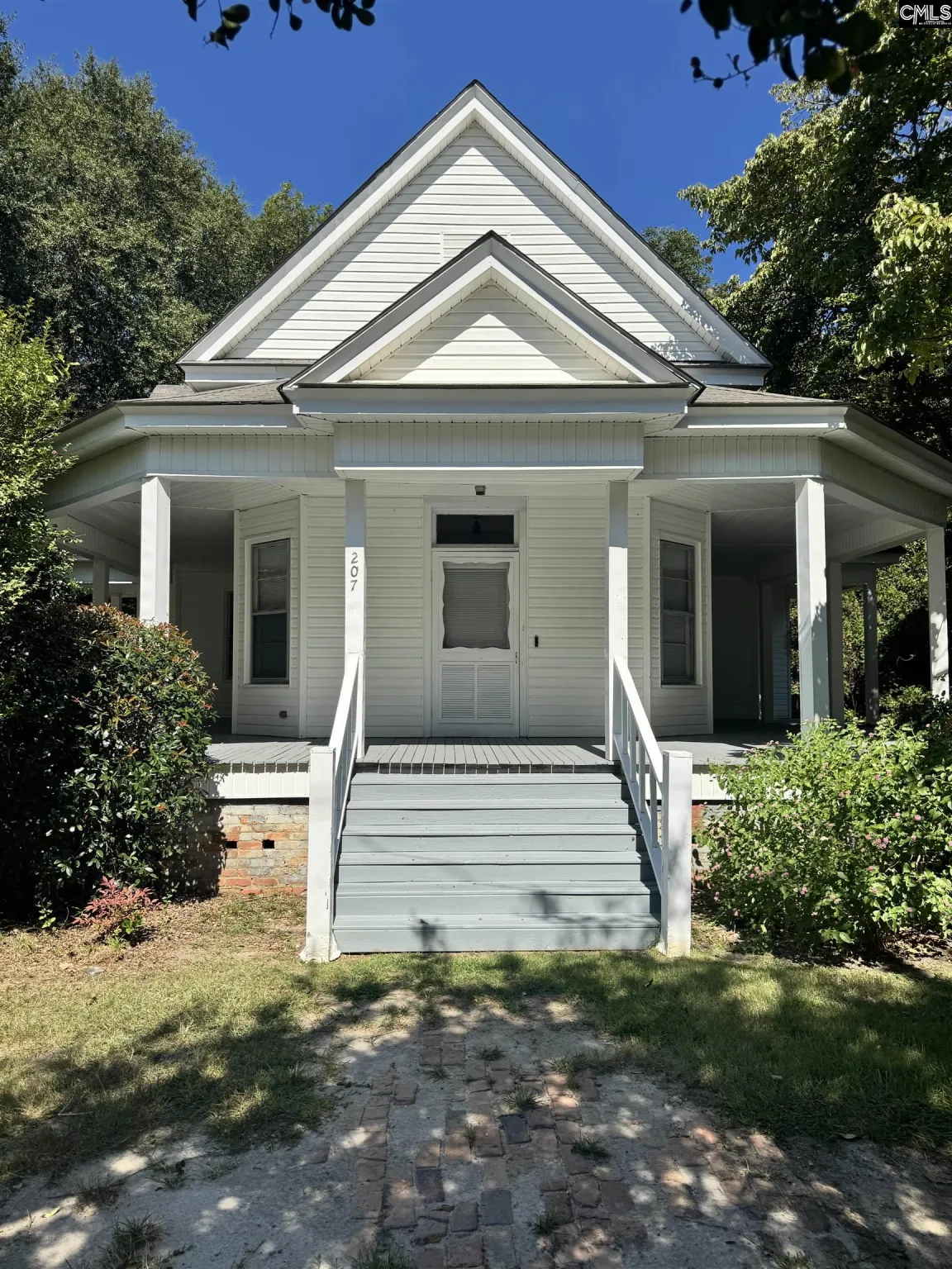 207 Lee Street
