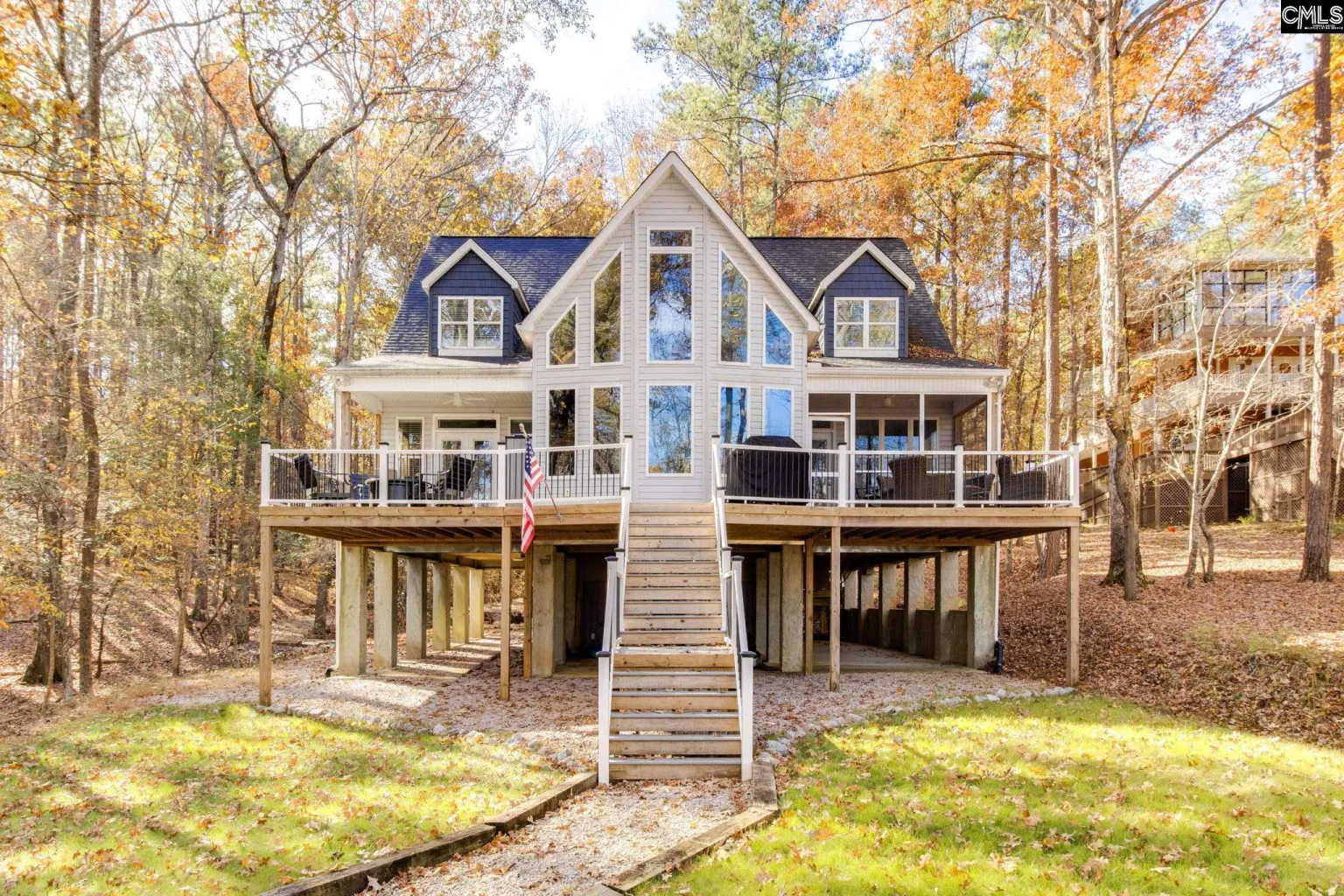 863 Woodside Drive