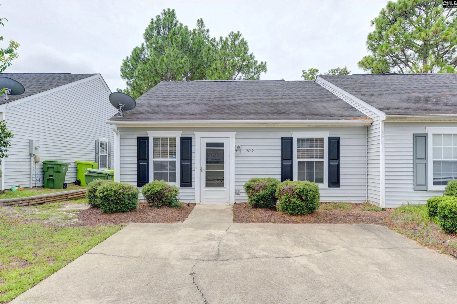 209 Hounds Court