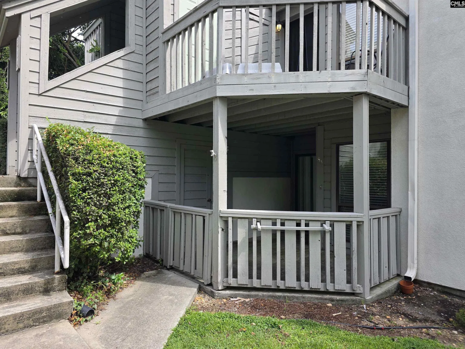 448 Deerwood Street