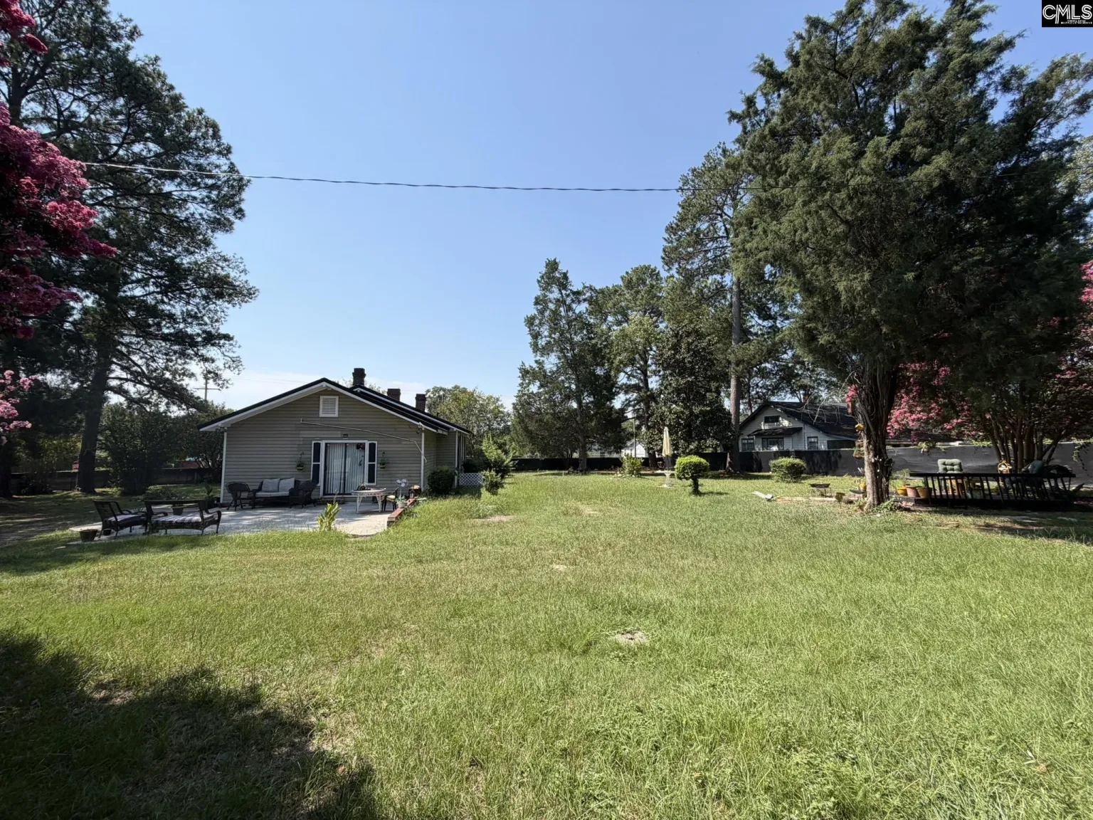 1303 Elmore Street