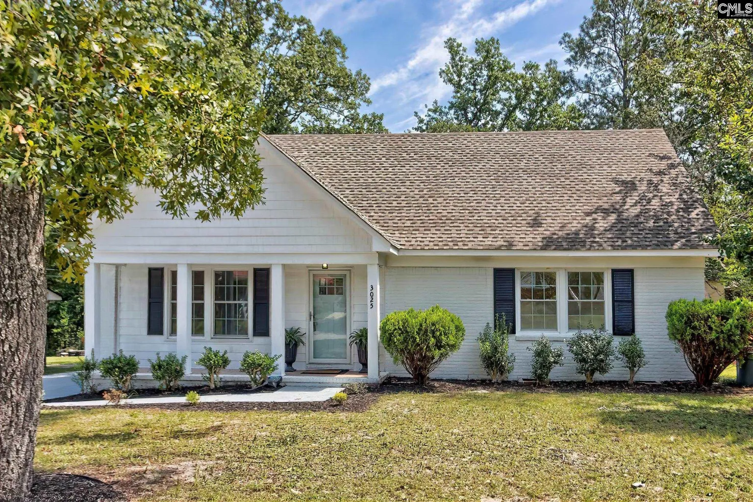 3025 Prestwick Circle