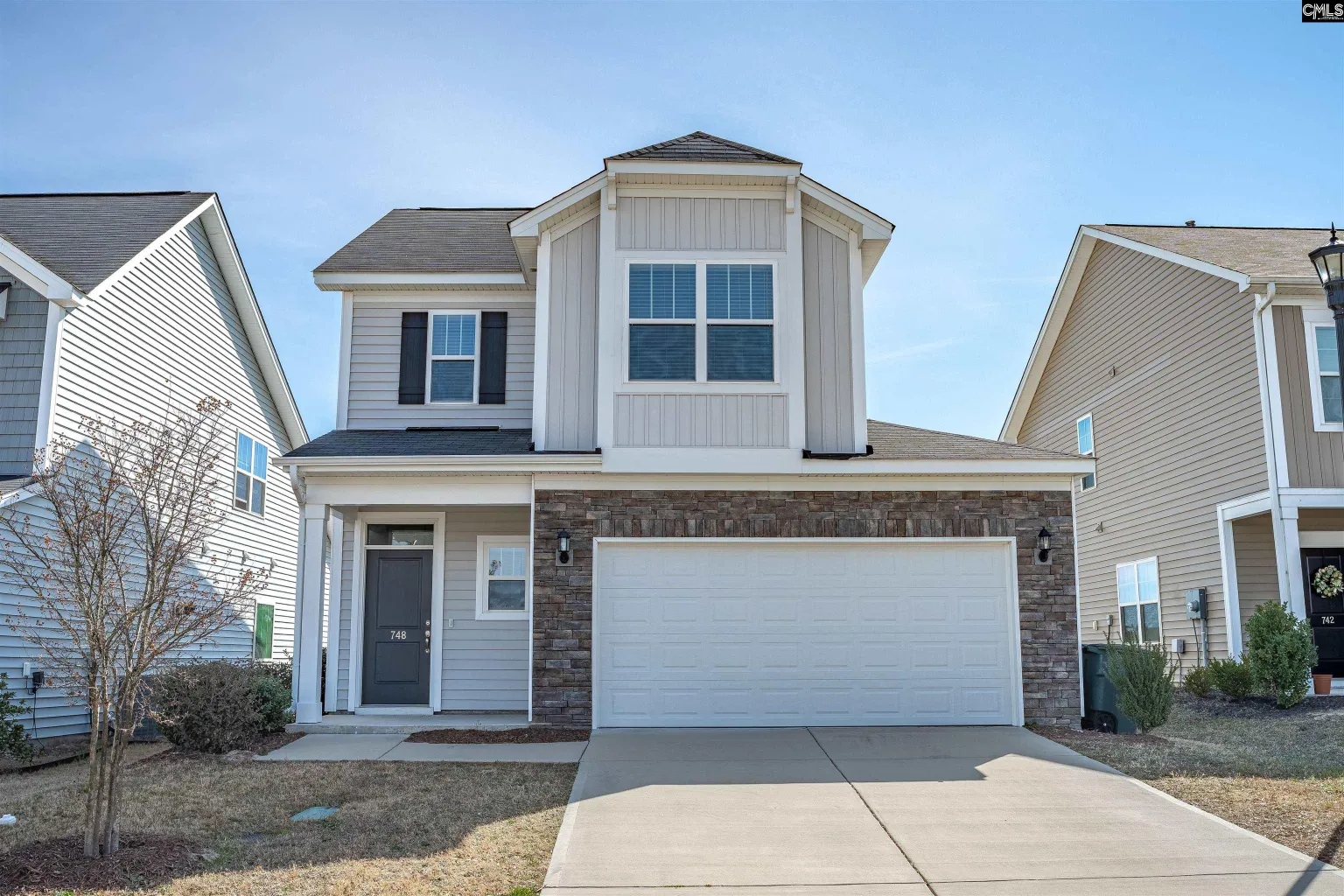 748 North Pinewalk Way