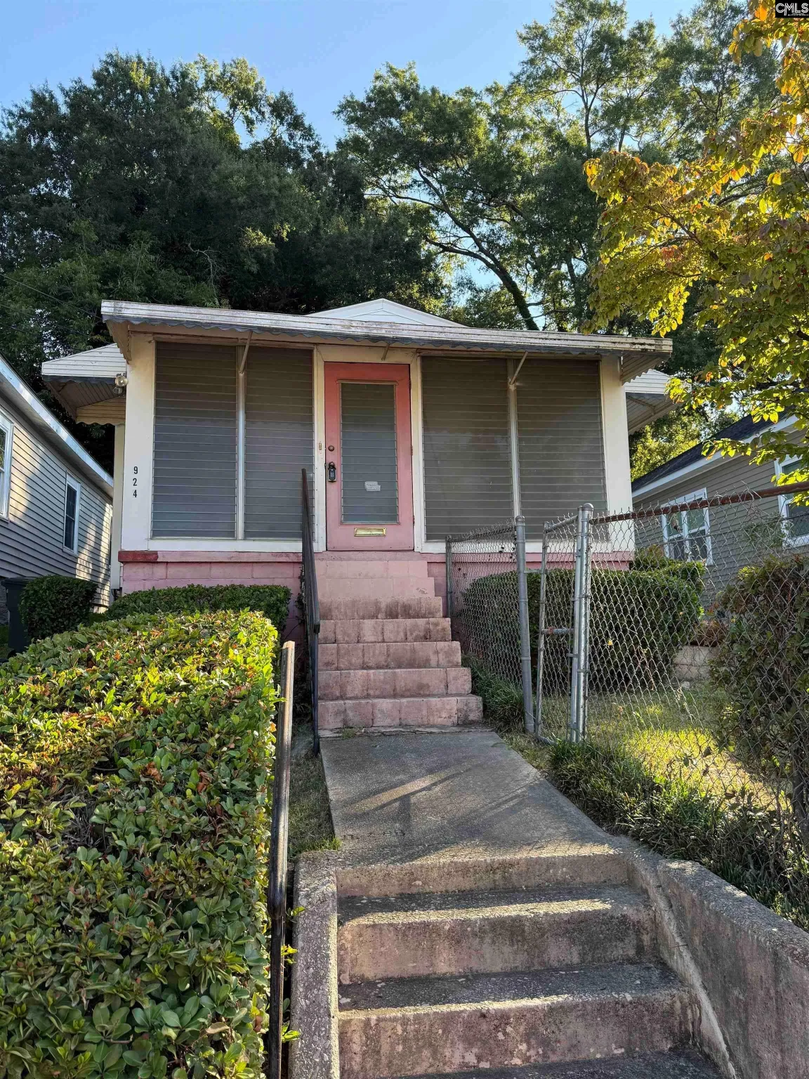 924 Pine Street