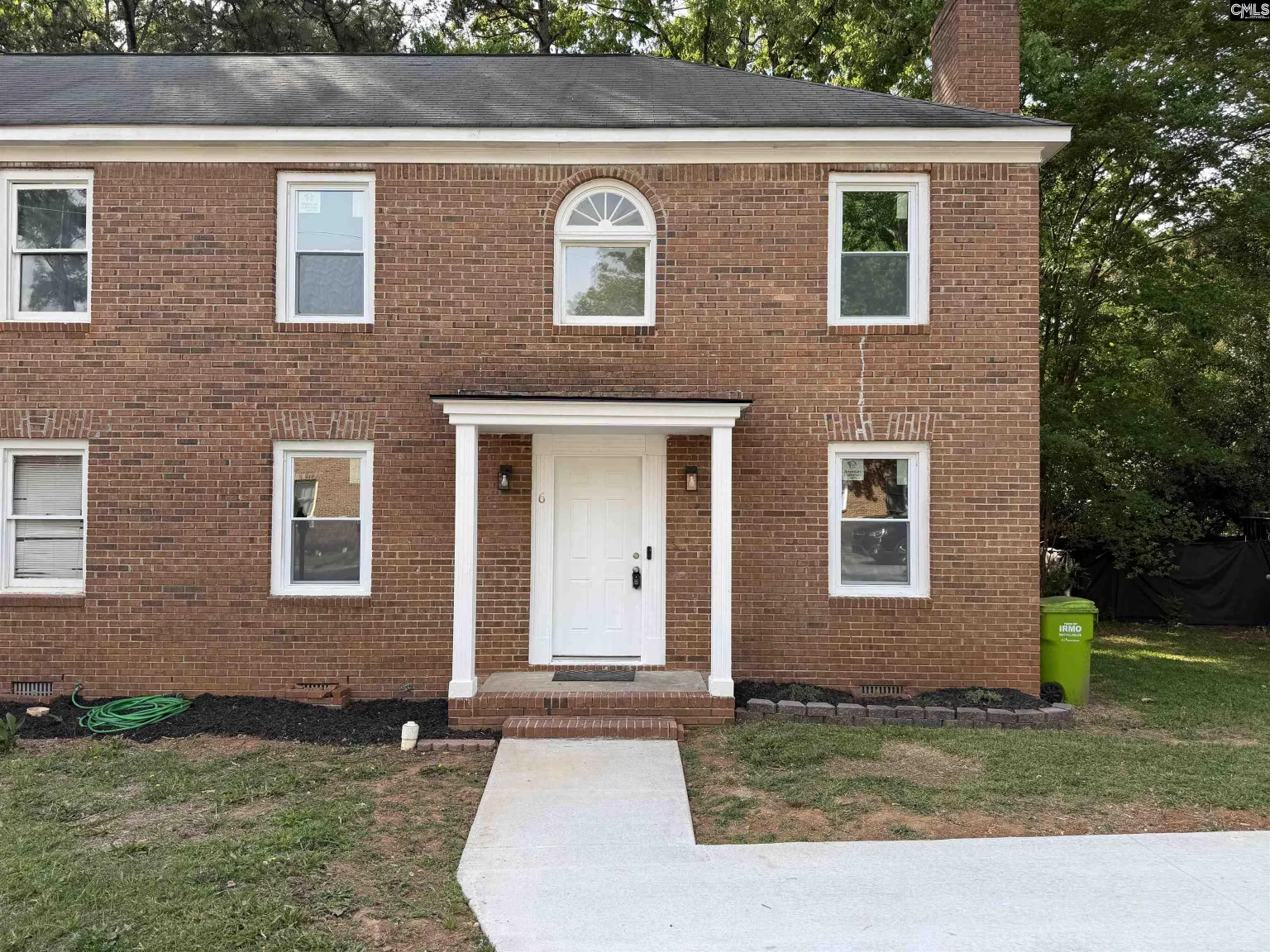 6 Cresecent Lane