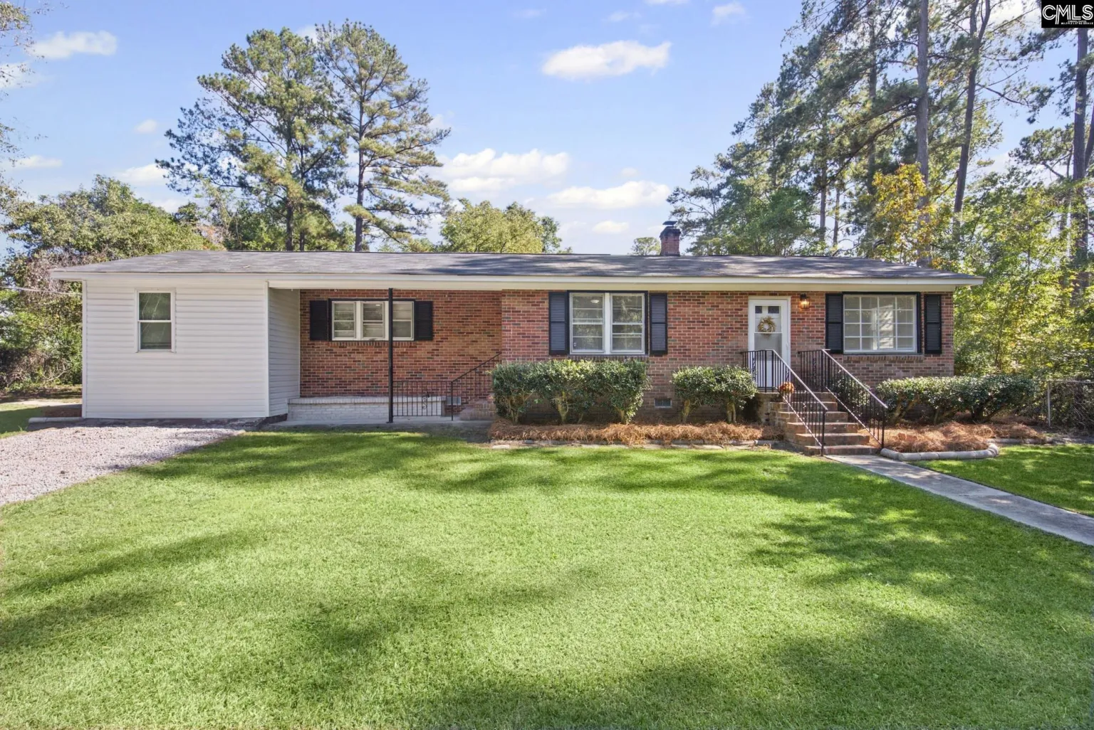 1013 Pinelane Road