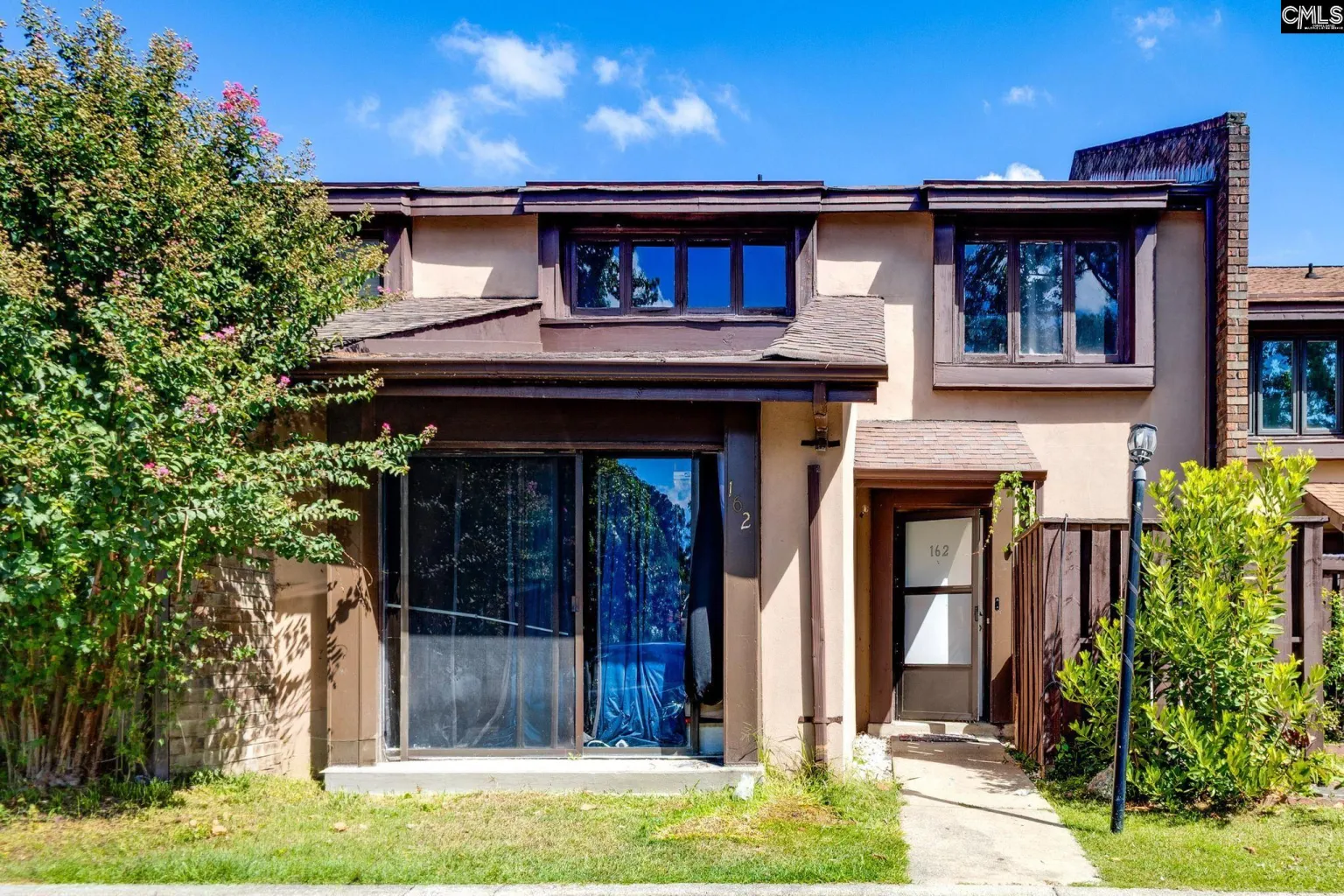 162 Lionsgate Drive
