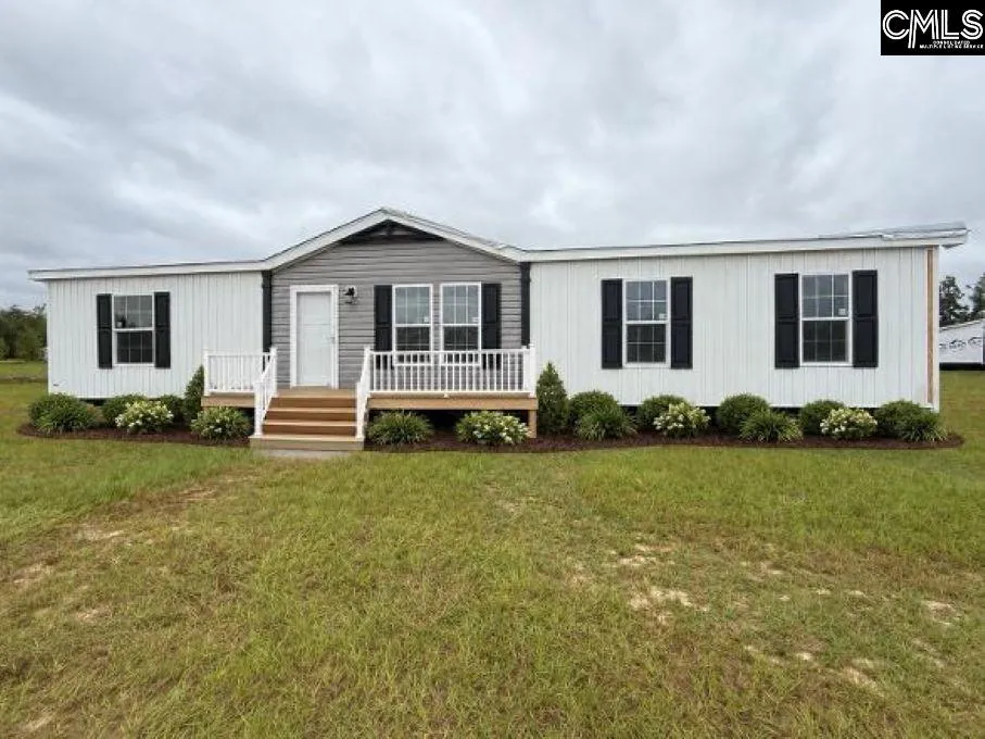 96 Pinestraw Court
